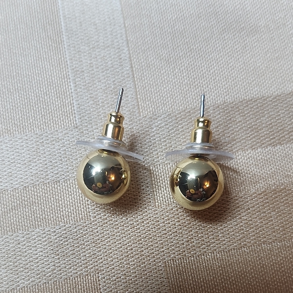 🆕️Express Shiny Gold Stud Earrings